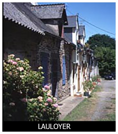 Ce village paraît dans la liste des dépendances de la Roche Gestin en 1406 et dans la réformation de 1447 sous le nom de Laloyer. Si le nom de certains villages n’a que très peu évolué et même n’a pas changé au cours des siècles comme le Châtelier ou Mabio, ce n’est pas le cas de ce village qui s’appellera successivement Laloyer, Loleyer, Lolyère et même présentement certains l’appellent Le Lauloyer. Oyer est un mot de vieux français qui peut être traduit par éleveur d’oie, auloyer voudrait alors dire le fils de l’éleveur d’oie et lauloyer serait son lieu d’habitation