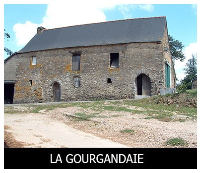 LA GOURGANDAIE Cette maison noble relevait de la seigneurie de La Gacilly. Elle a dû commencer par s’appeler la Cour-Glandais. Il semble que cette maison ait été rattachée d’abord à la Ville-Hélio (Villio) avant 1400. En 1406, elle est rattachée à la Roche Gestin, le seigneur étant Jehan de Cancouët.